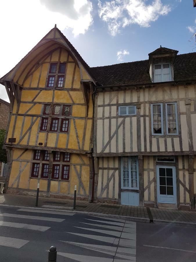 Appartement Du Vieux Troyes Dış mekan fotoğraf